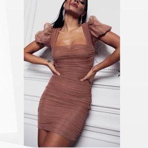 Misguided Nude Puff Sleeve Mesh Milkmaid Scrunch Dress